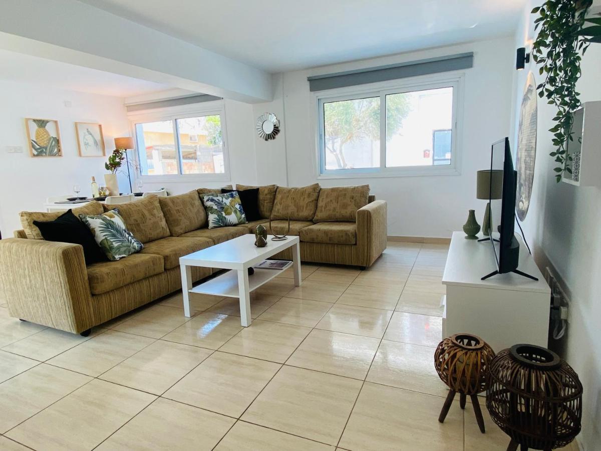 Serena'S 2-Br Apartment In לרנקה מראה חיצוני תמונה